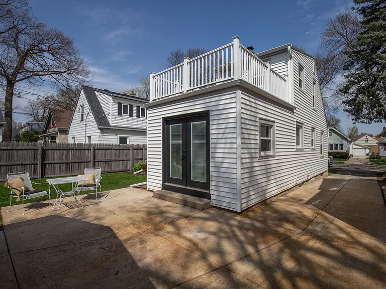 145 N 72nd St — Photo 9