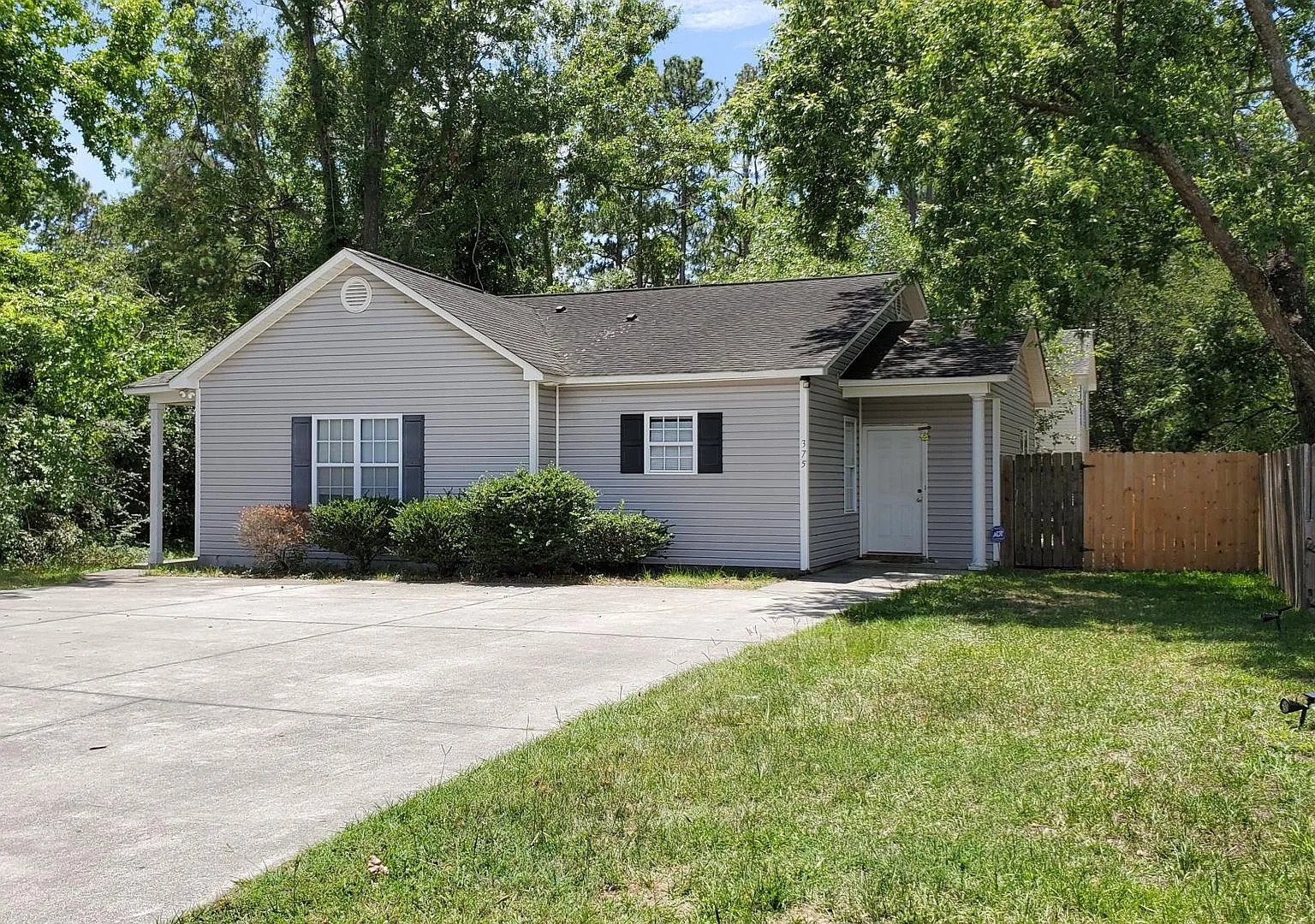 375 Lullwater Drive 5 bedroom Home — Photo 1