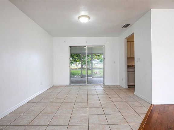 4th image of 126 NE 9th Ct