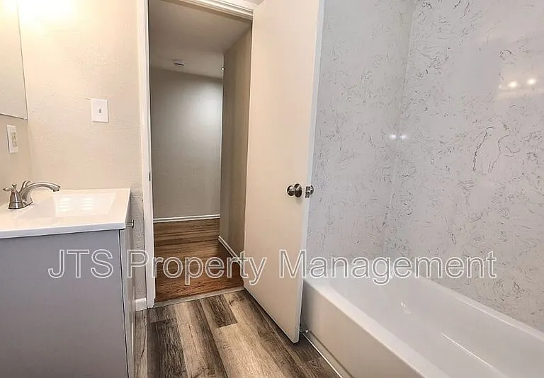 6565 S Land Park Dr — Photo 33