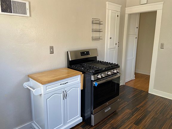 2nd image of 2954 Kalmia St