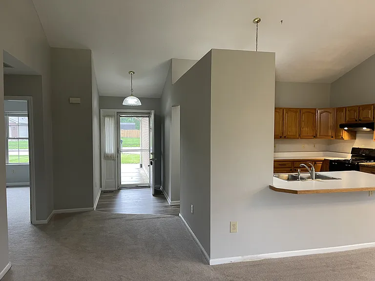 128 Heckman Dr — Photo 2