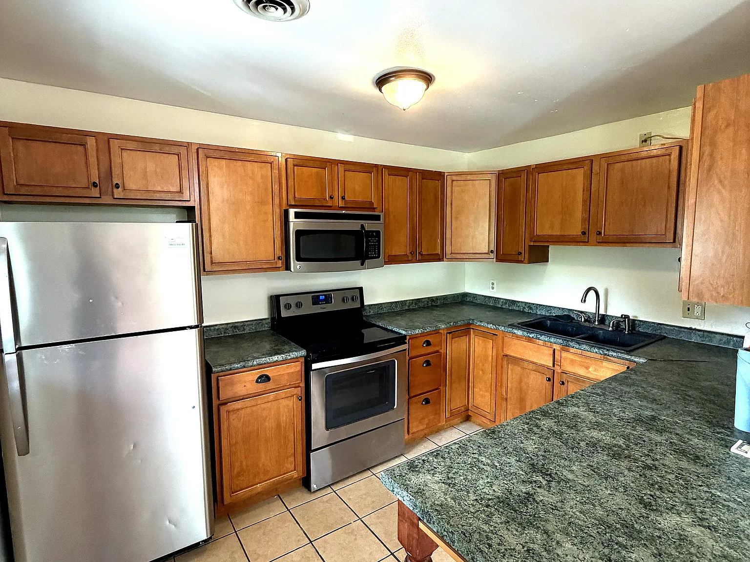 1 bed, 550 sqft, $1,100 — Photo 4