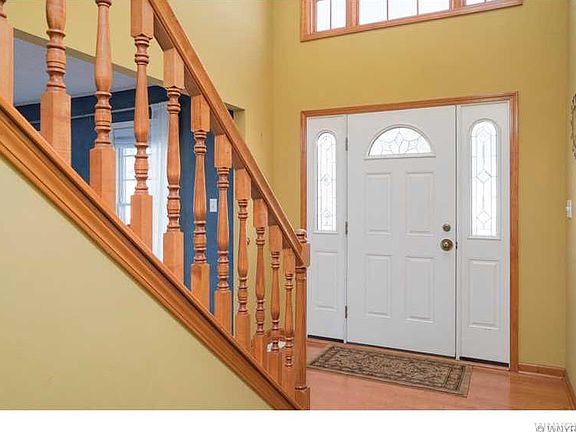 2nd image of 63 Crown Royal Dr