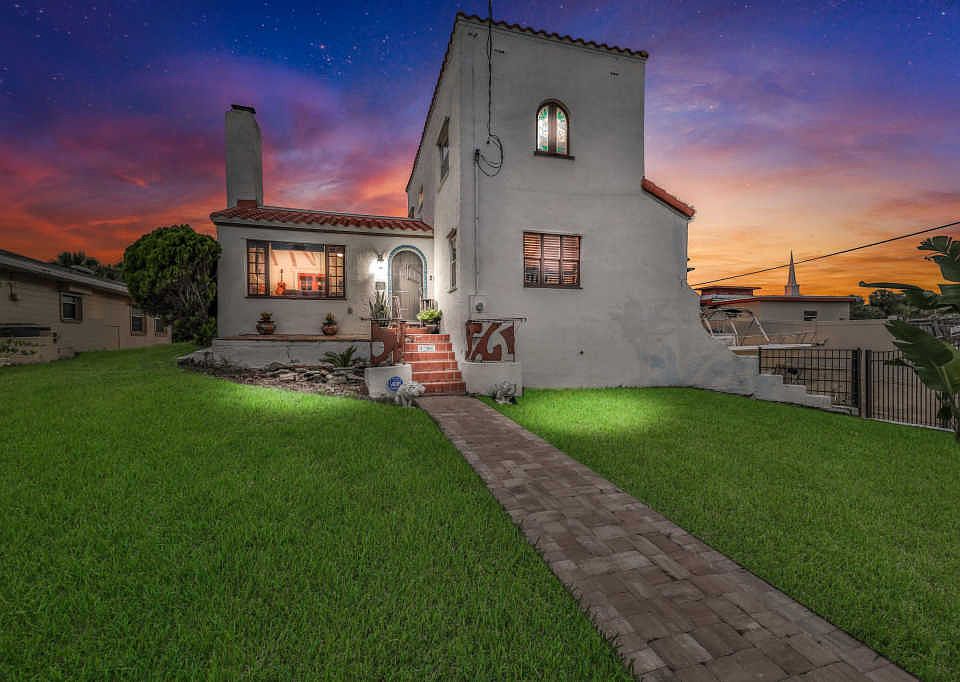1st image of 1206 Thompson Pl