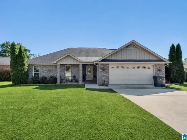 120 Maplewood Dr, Clanton, AL 35045
