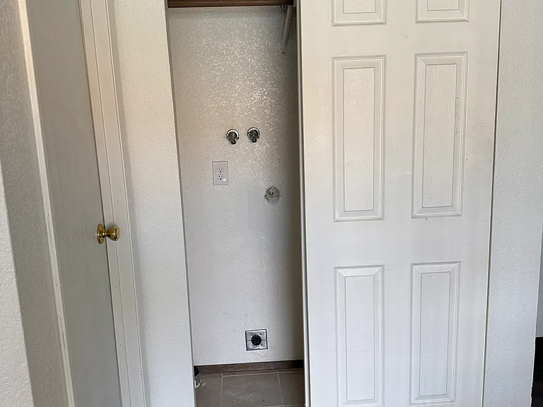 1025 W Entiat Ave #A4 — Photo 9