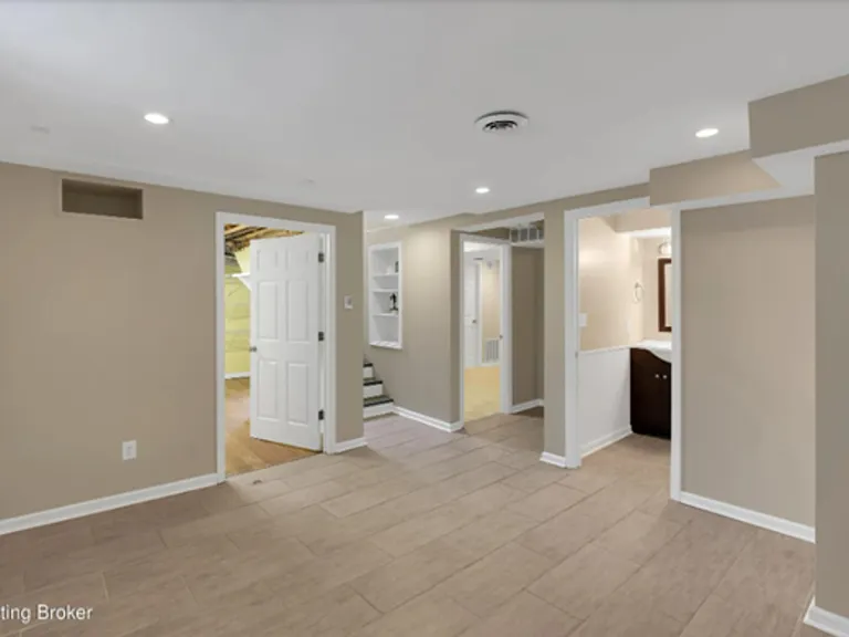 Alton Rd — Photo 12
