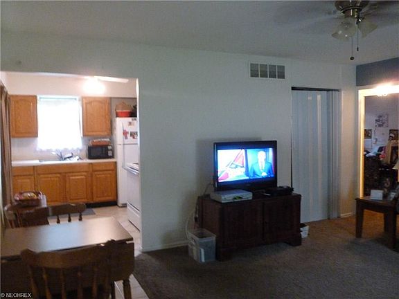 5th image of 9642 Newkirk Dr