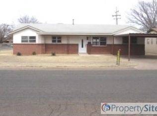 916 Sandia Dr, Clovis, NM 88101