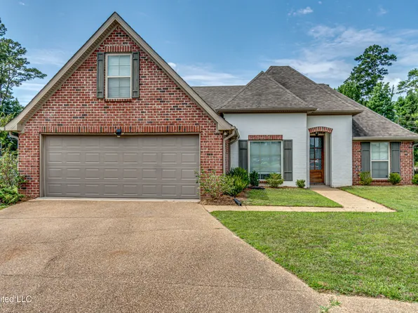 100 Woodridge Dr, Pearl, MS 39208