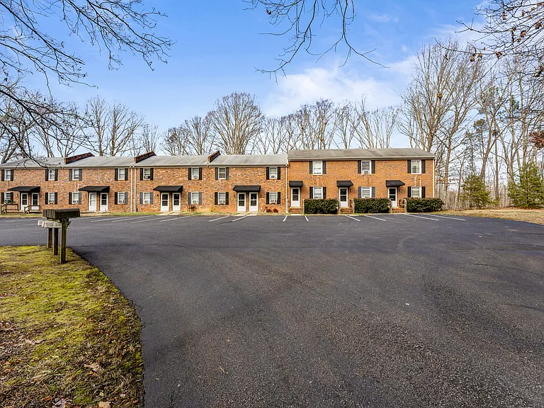 3600 Old Buckingham Rd #I — Photo 11