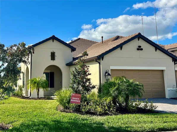 125 Corserra Dr, Nokomis, FL 34275