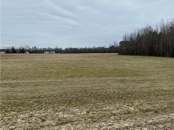 184AC Gates Rd, Suffolk, VA 23438