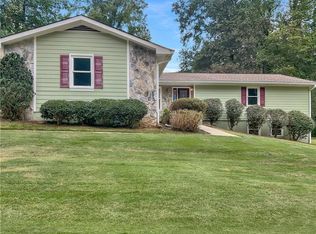 951 Marion Ct, Lithia Springs, GA 30122