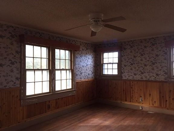 4th image of 1320 Southhaven Dr