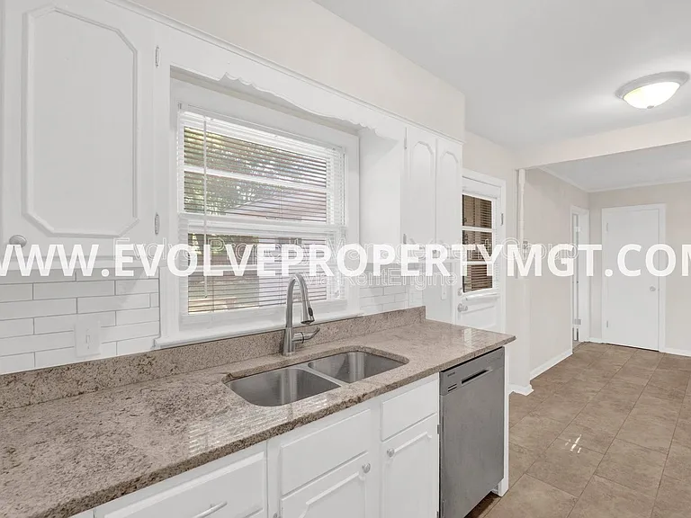 1257 Whitewater Rd — Photo 12