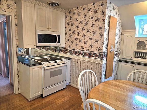 5th image of 36 Dellwood Rd