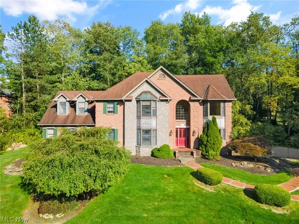 25 Green Meadow Pl, Youngstown, OH 44514