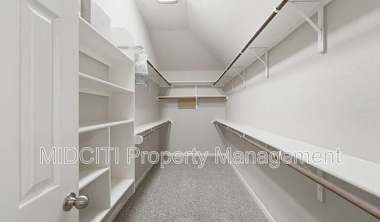 842 Santa Cruz — Photo 36