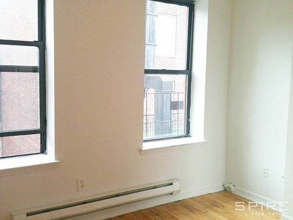 3rd image of 318 W 49th St APT 3RW
