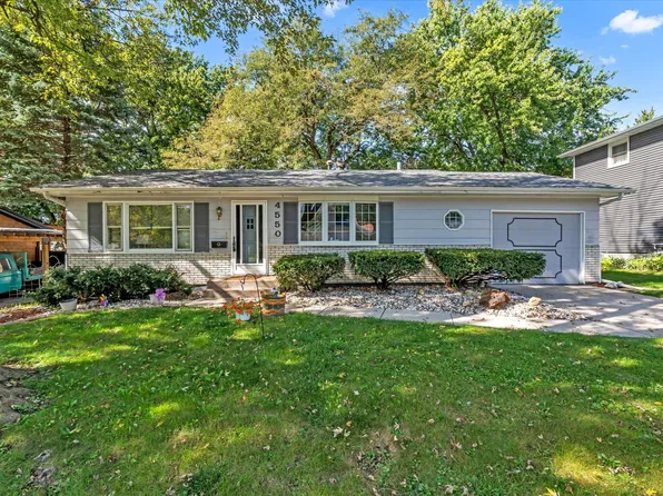 4550 Sheridan St, Davenport, IA 52806