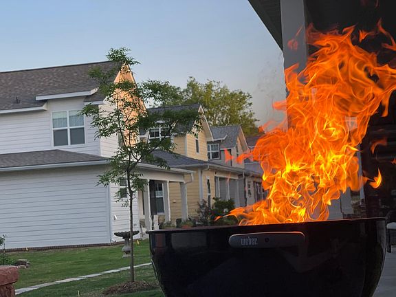 4th image of 331 Parker St