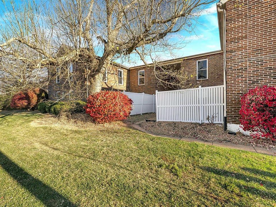 1st image of 11910 Gravois Rd APT 3