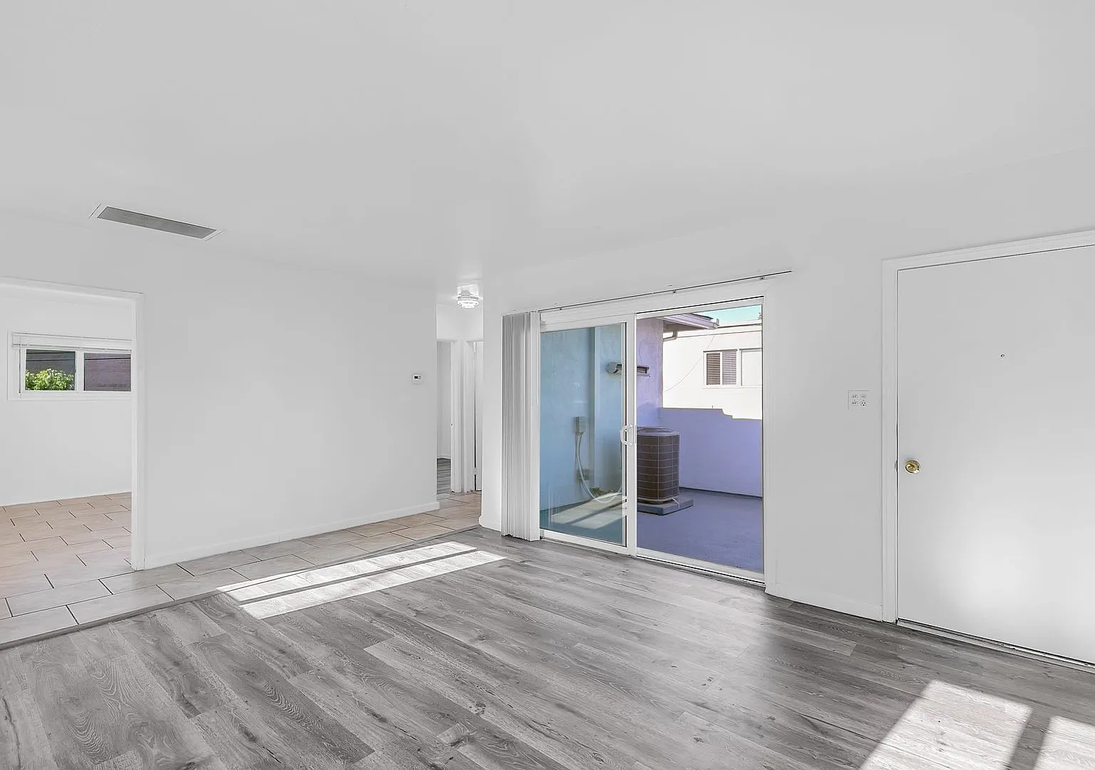 10107 England Ave — Photo 4