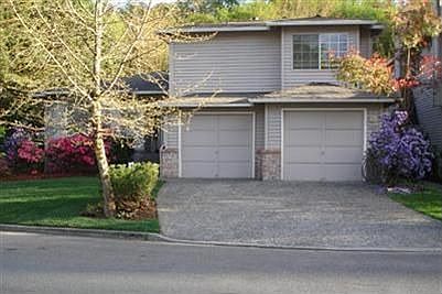 2nd image of 10627 NE 107th Pl