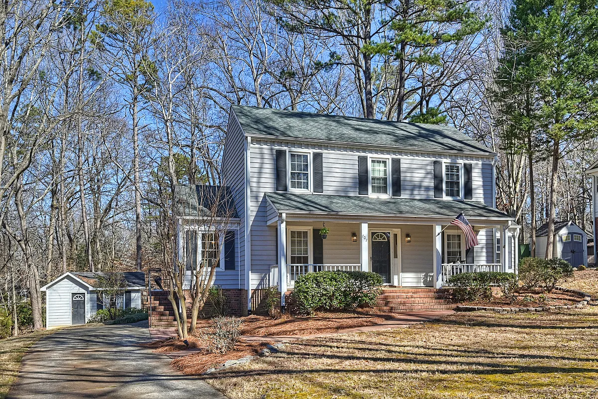 Building Photo - 707 Riverwood Rd