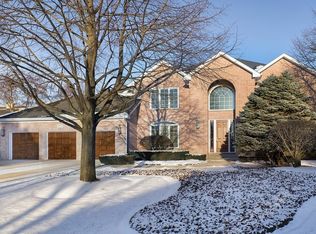 1811 Trails Edge Dr, Northbrook, IL 60062