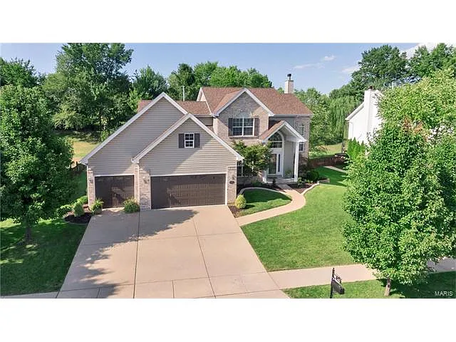 450 Westglen Village Dr photo 1