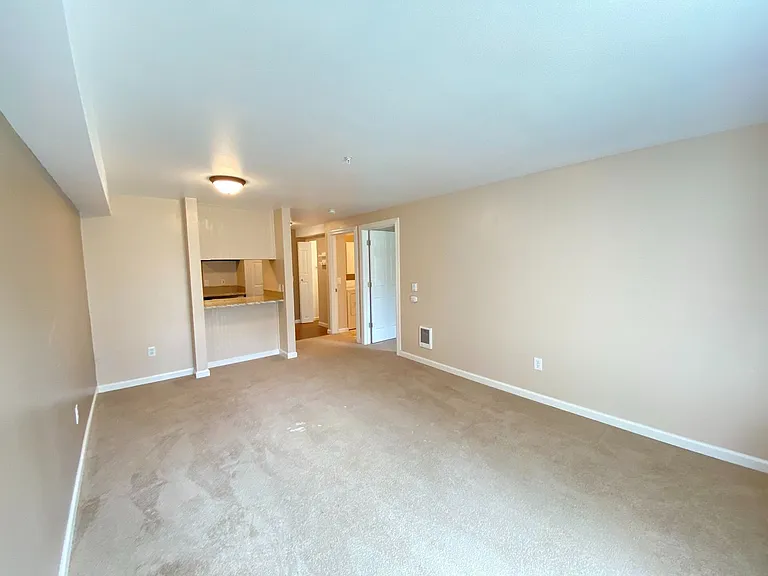 936 Village Way — Photo 8