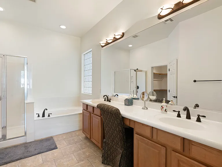 8614 W Morten Ave — Photo 24