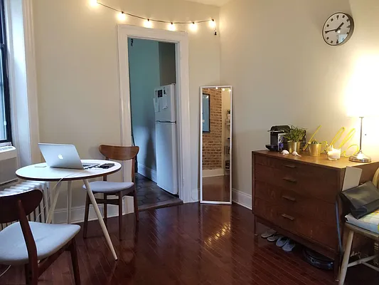 Rented by Frank Valvo Real Estate | media 35