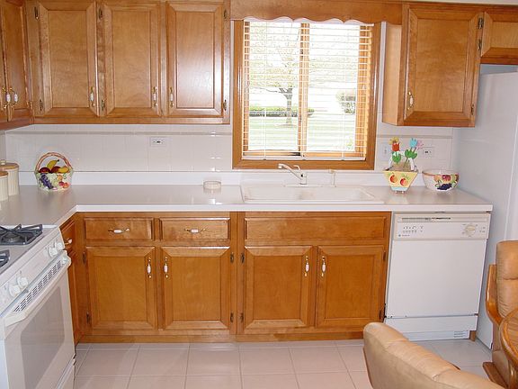 5th image of 15803 S 76th Ave APT 1D