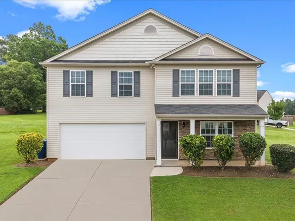 111 Hickory Knob Ln, Wellford, SC 29385