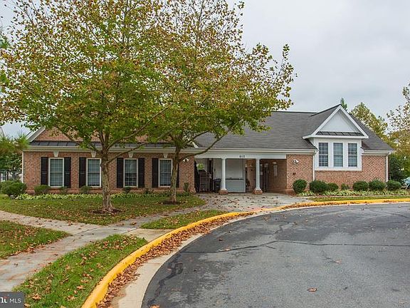 2nd image of 6115 Popes Creek Pl