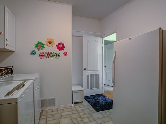 5th image of 58 Pheasant Dr