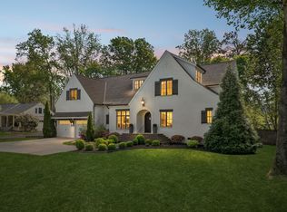 4040 Russellwood Dr, Nashville, TN 37204
