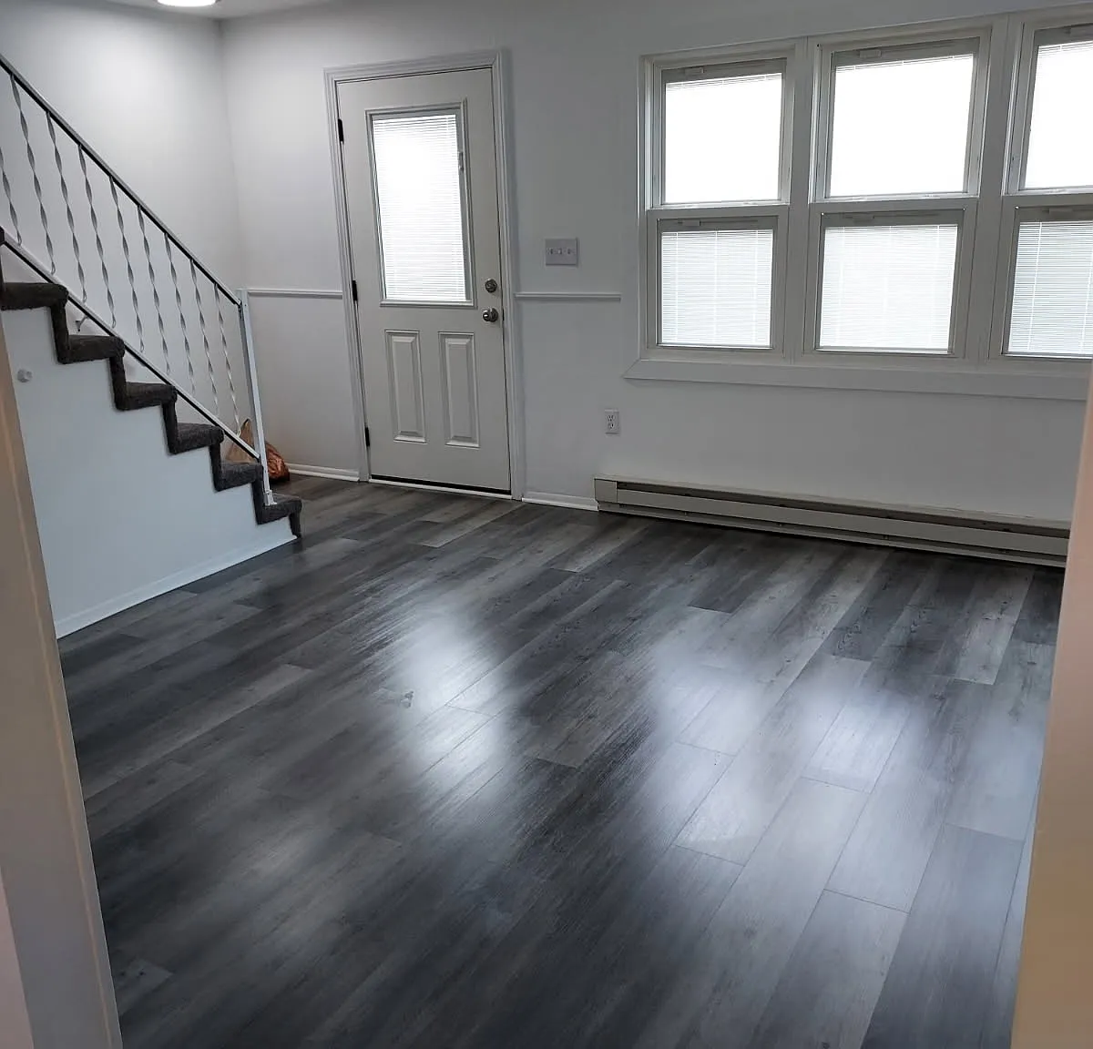 2 bed, 9999 sqft, $940 — Photo 2