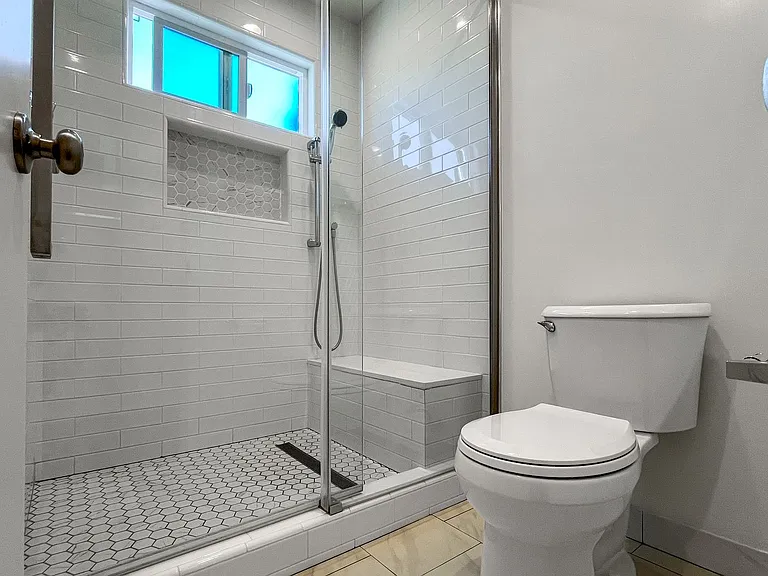 2118 Carnegie Ln — Photo 29