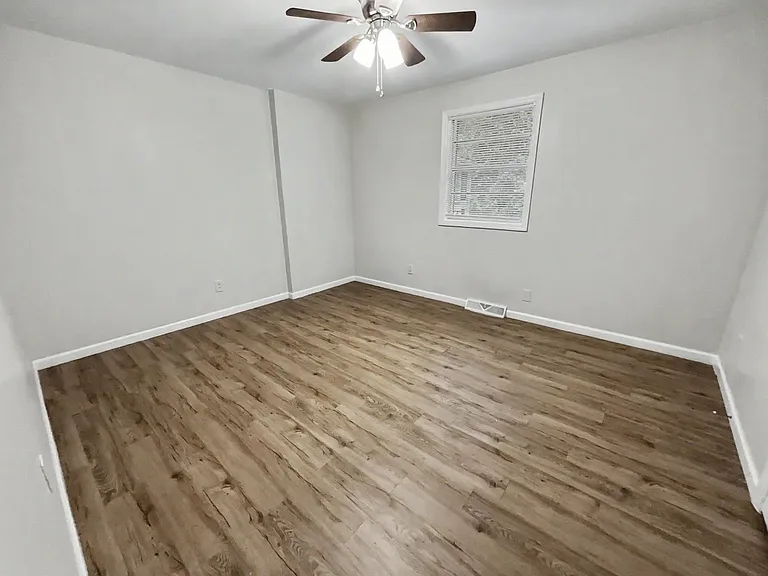 1813 Walker Ave — Photo 5
