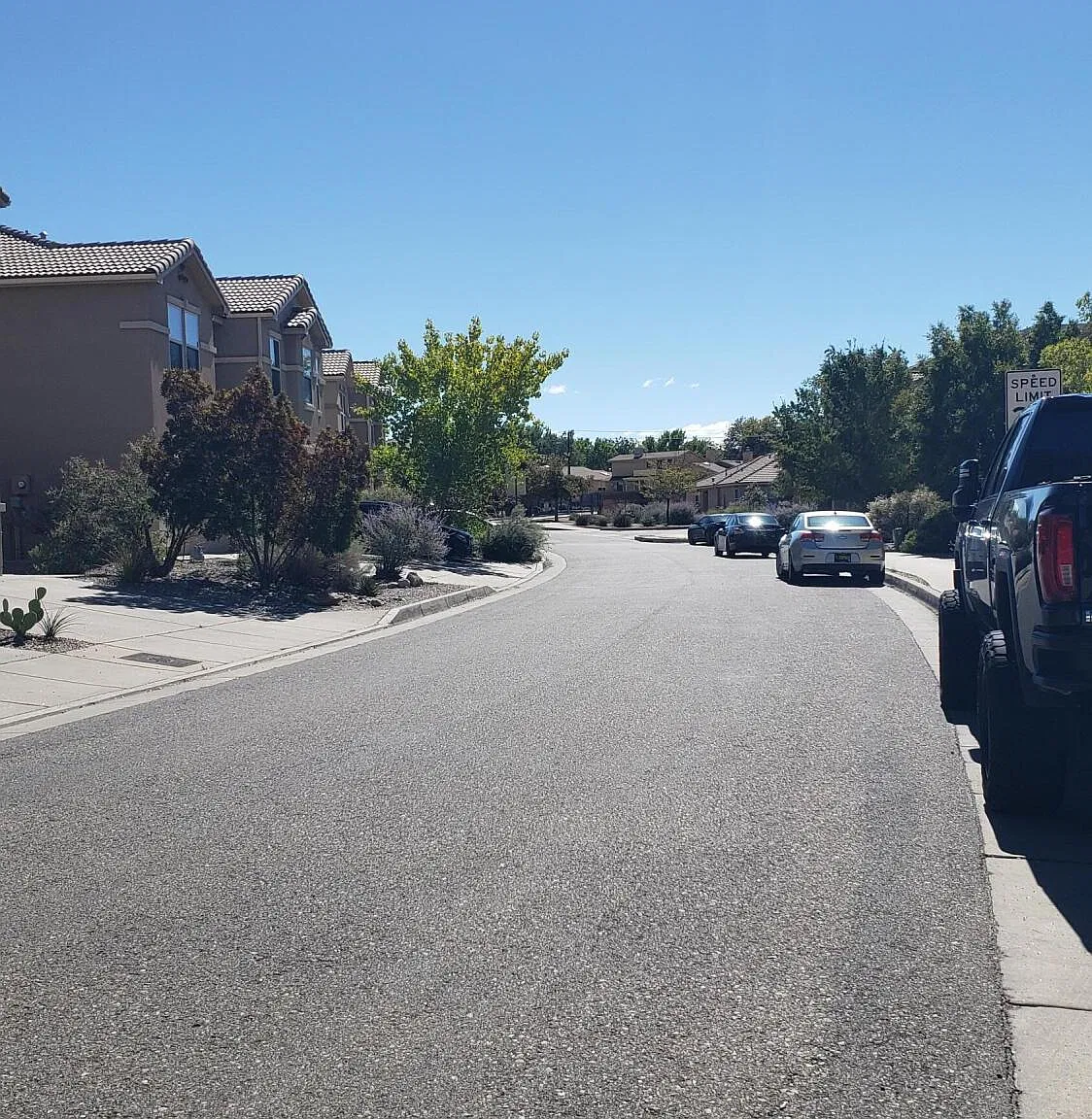 3 bed, 2.5 bath, 1646 sqft, $2,050 — Photo 4