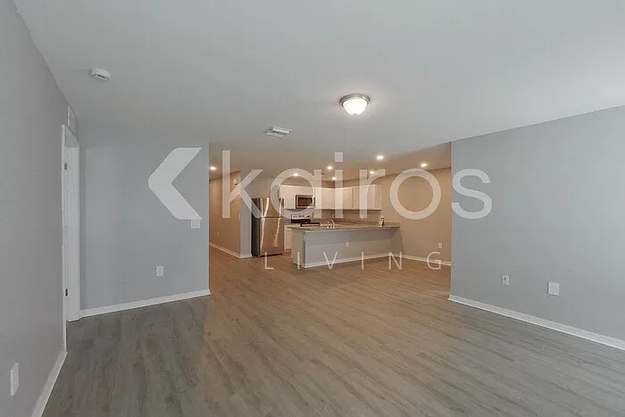 4 bed, 2.0 bath, 1665 sqft, $1,895 — Photo 3