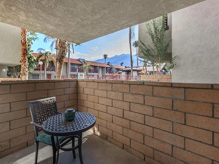 Sage Courtyard Apartments — Photo 12