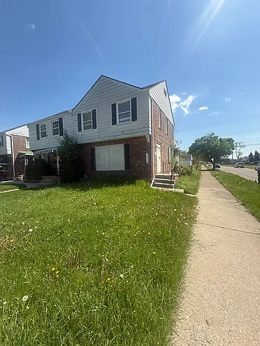 20602 Regent Dr Photo 1