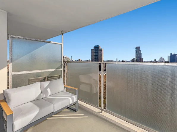 75 Henry Street image 7 of 8