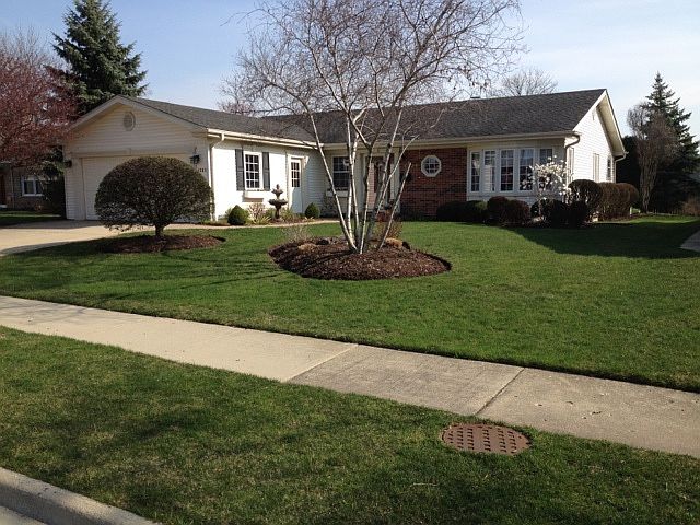 1st image of 1521 W Canterbury Ct